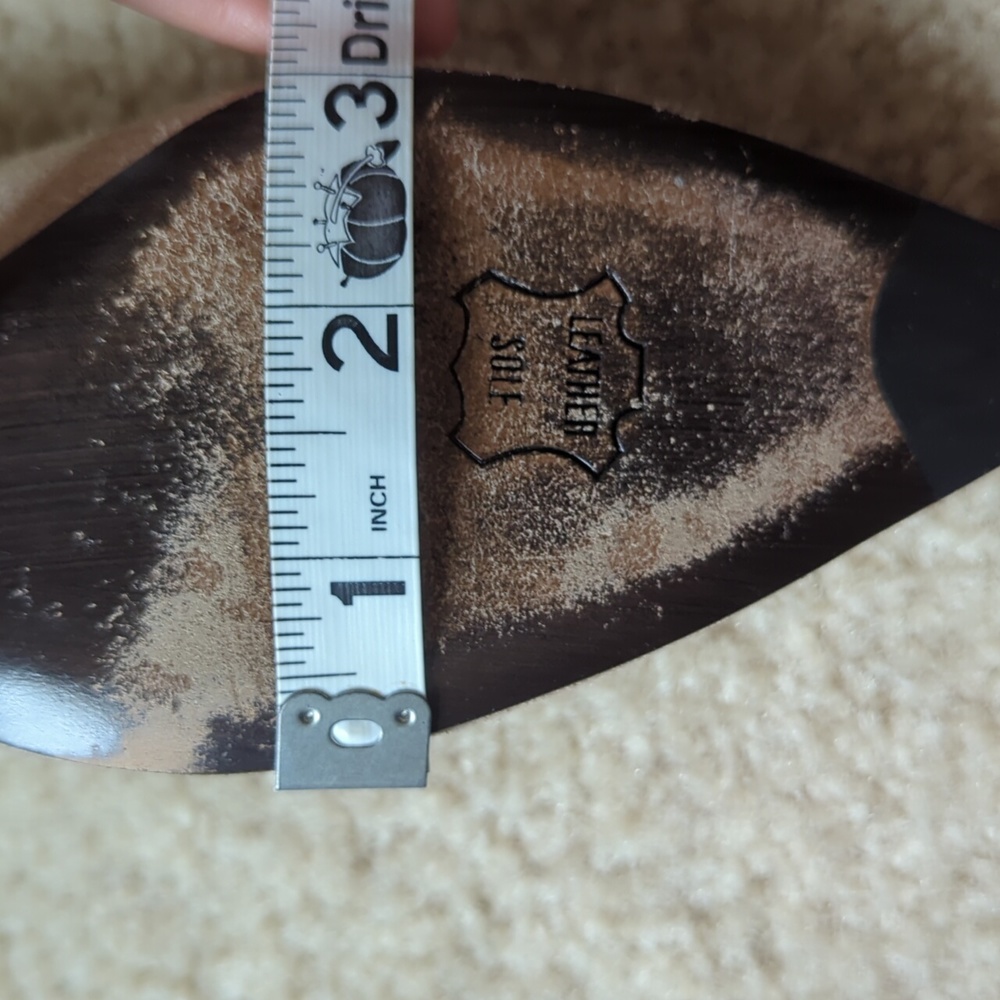 Stuart Weitzman Beige low heels size 6 - Picture 10 of 10